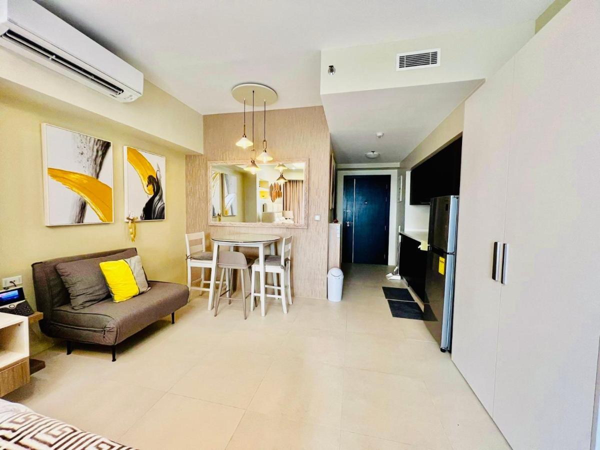 Aeon Towers Studio Suite Davao Stadt Exterior foto
